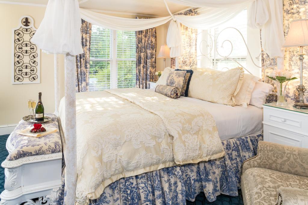 Bed and Breakfast The Aerie à New Bern Extérieur photo