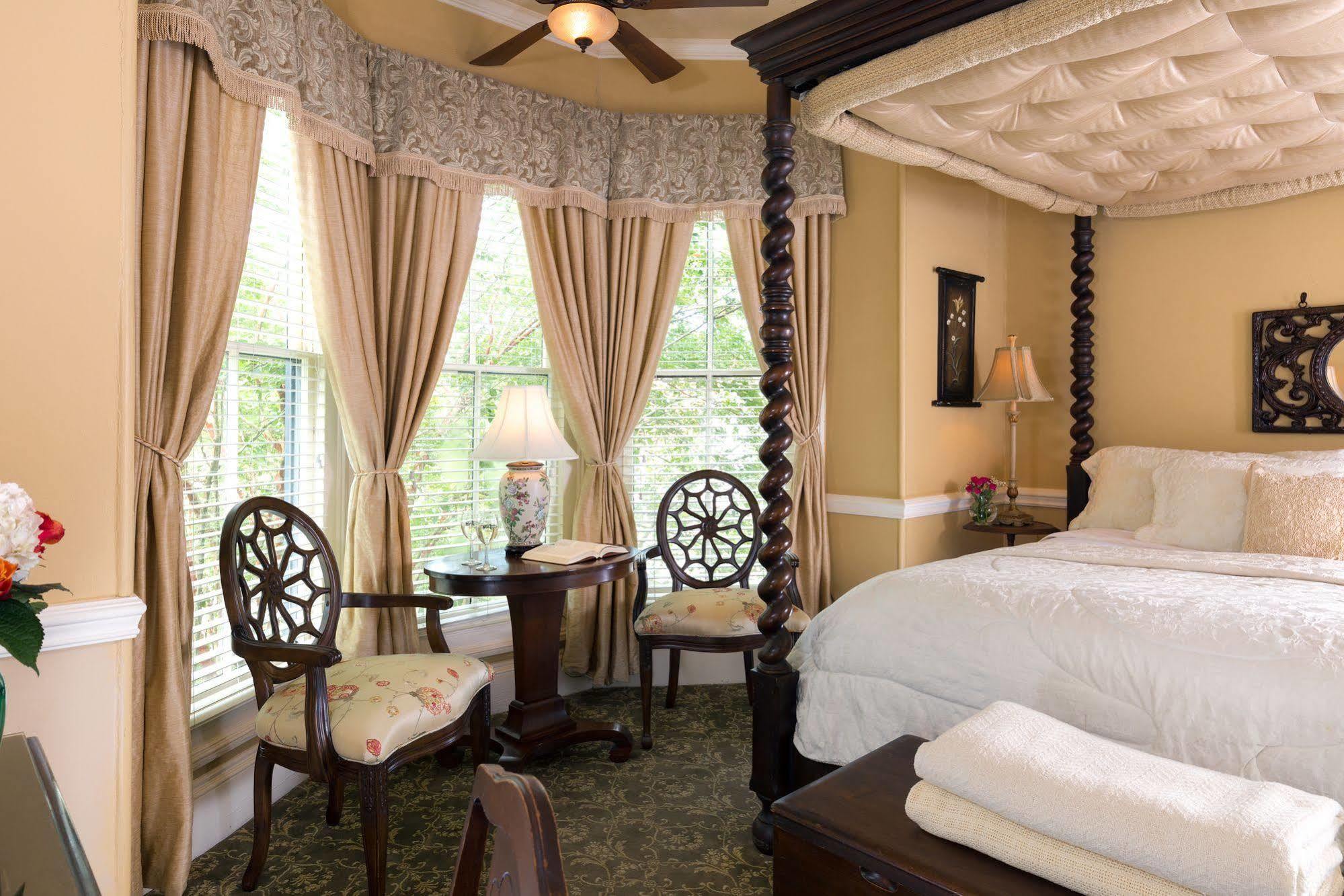 Bed and Breakfast The Aerie à New Bern Extérieur photo